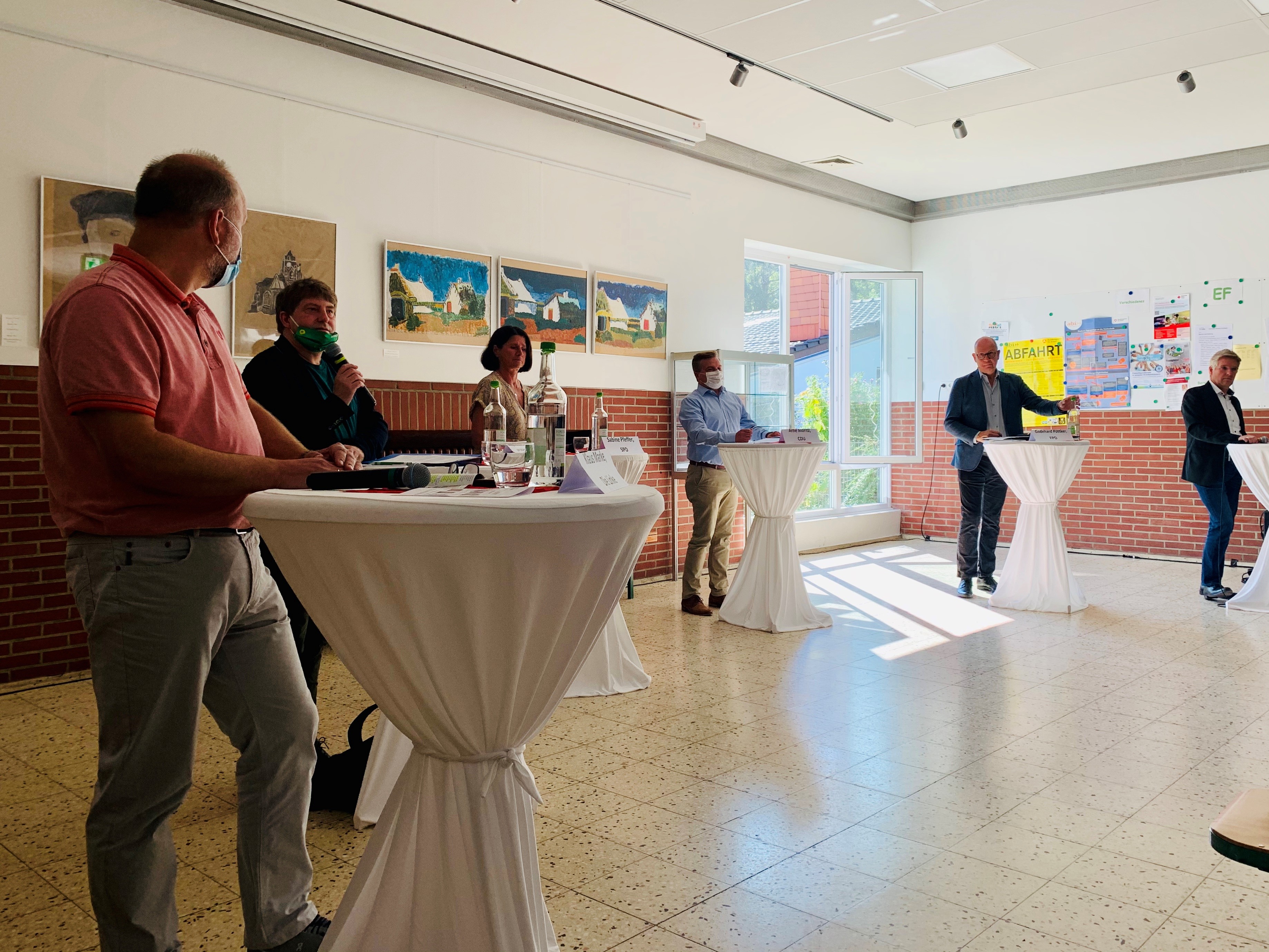 Parteivertreter bei der Podiumsdiskussion am GSO