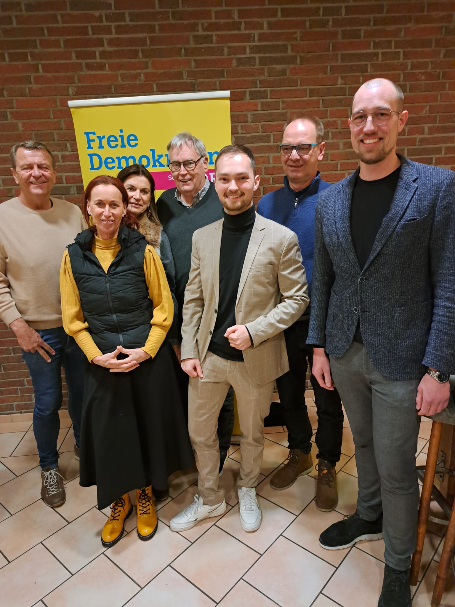Fabian Griewel (Mitte) und Christof Rasche (links) zusammen mit der FDP Lippstadt 