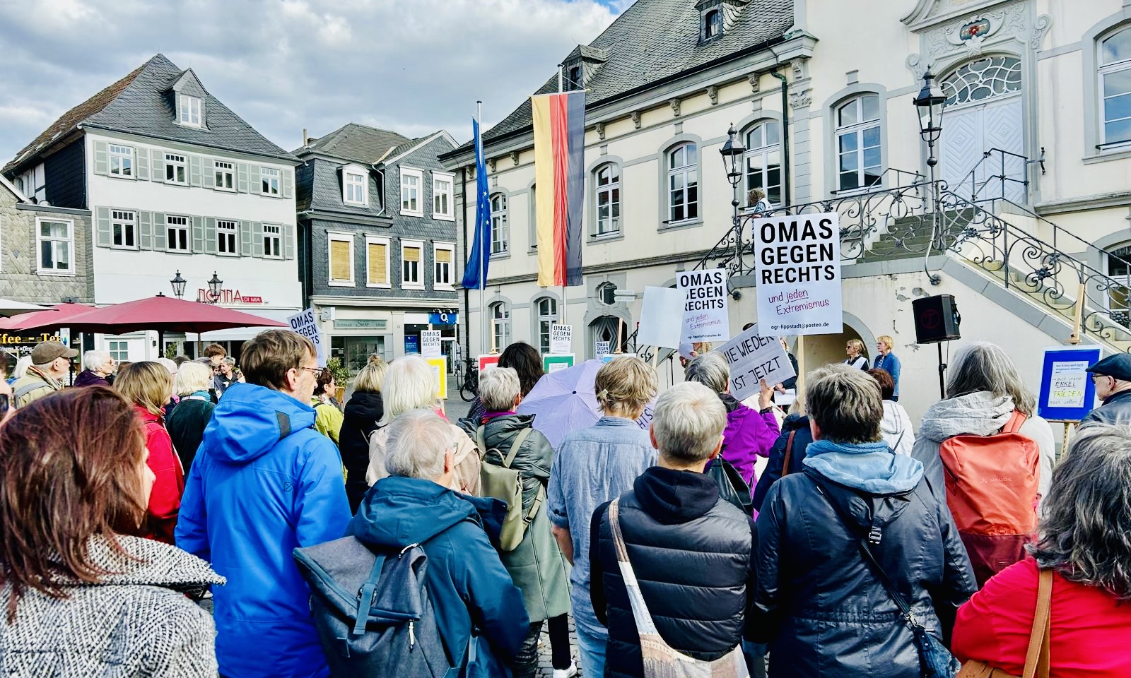Omas gegen Rechts