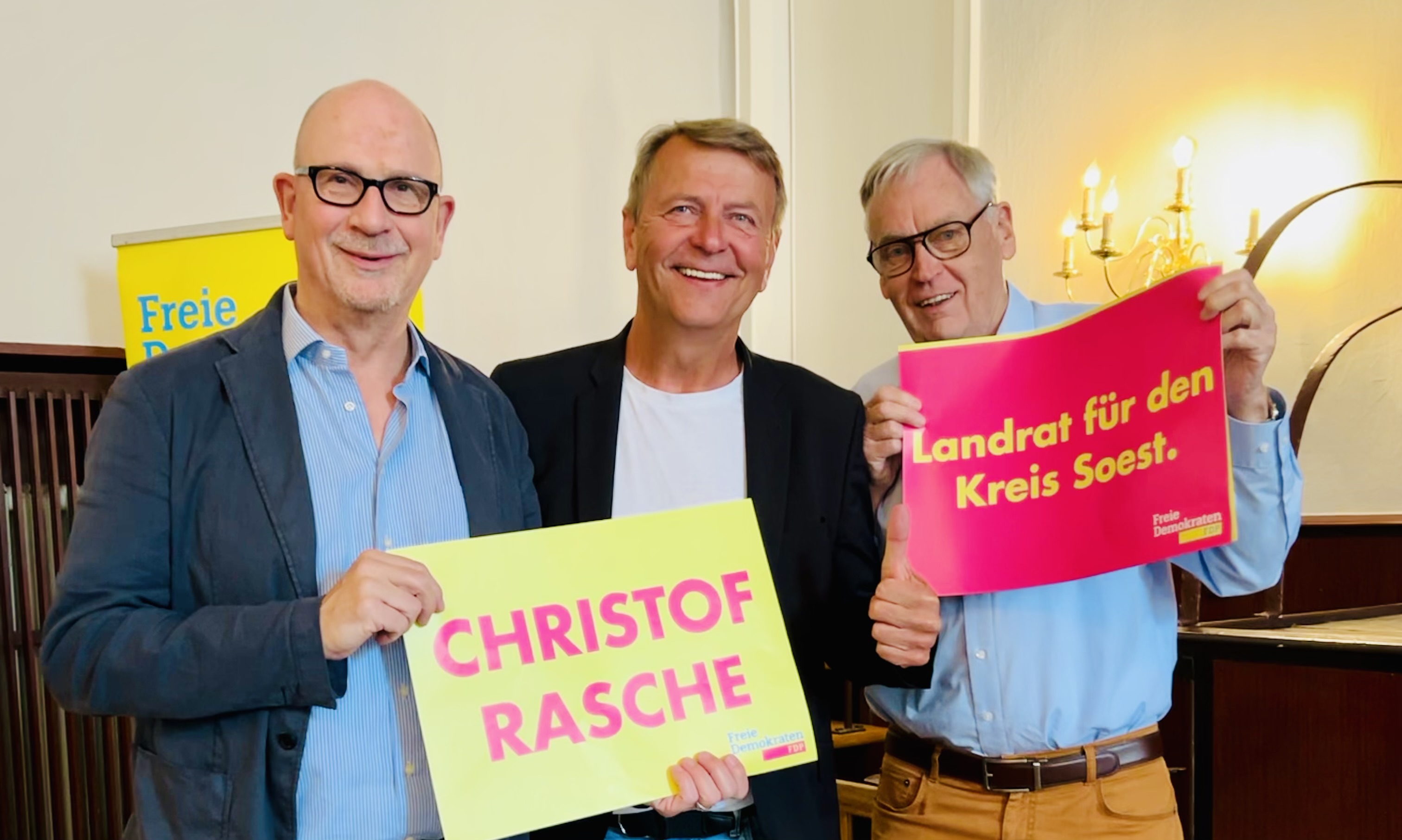 v.l.: Godehard Pöttker (Fraktionsvorsitzender FDP Lippstadt), Christof Rasche und Günter Münzberger  (FDP Lippstadt) 