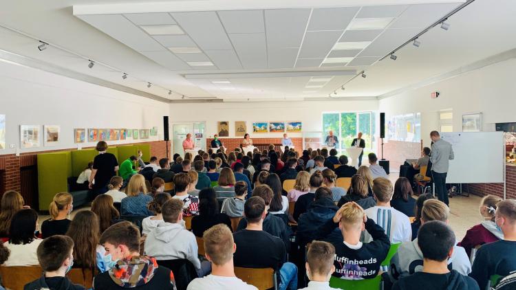 Publikum bei der Podiumsdiskussion am GSO 