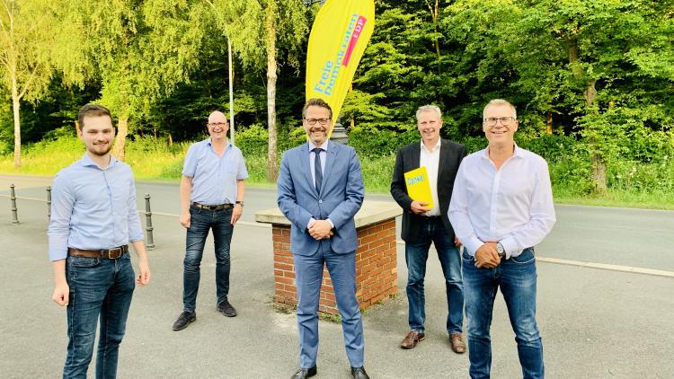 Fabian Griewel (FDP Kandidat zum Deutschen Bundestag), 1. FDP-Vorsitzender Godehard Pöttker, Otto Fricke (MdB), Dr. Thorsten Heiderich aus Lippstadt, Schatzmeister Ralf Twillemeier 