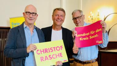 v.l.: Godehard Pöttker (Fraktionsvorsitzender FDP Lippstadt), Christof Rasche und Günter Münzberger  (FDP Lippstadt)