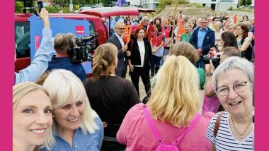 v.l.: Franziska Eckert, Brigitte Althoff und Juliane Haseloff (FDP Lippstadt)